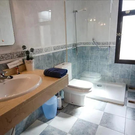빌라 In Playa Blanca Sleeps 4 Includes Swimming Pool And Wifi *